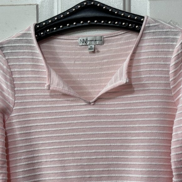 Neiman Marcus Women's Sz XS Knit Top 3/4 Bell Sleeve Light Pink/White Striped - Picture 2 of 11